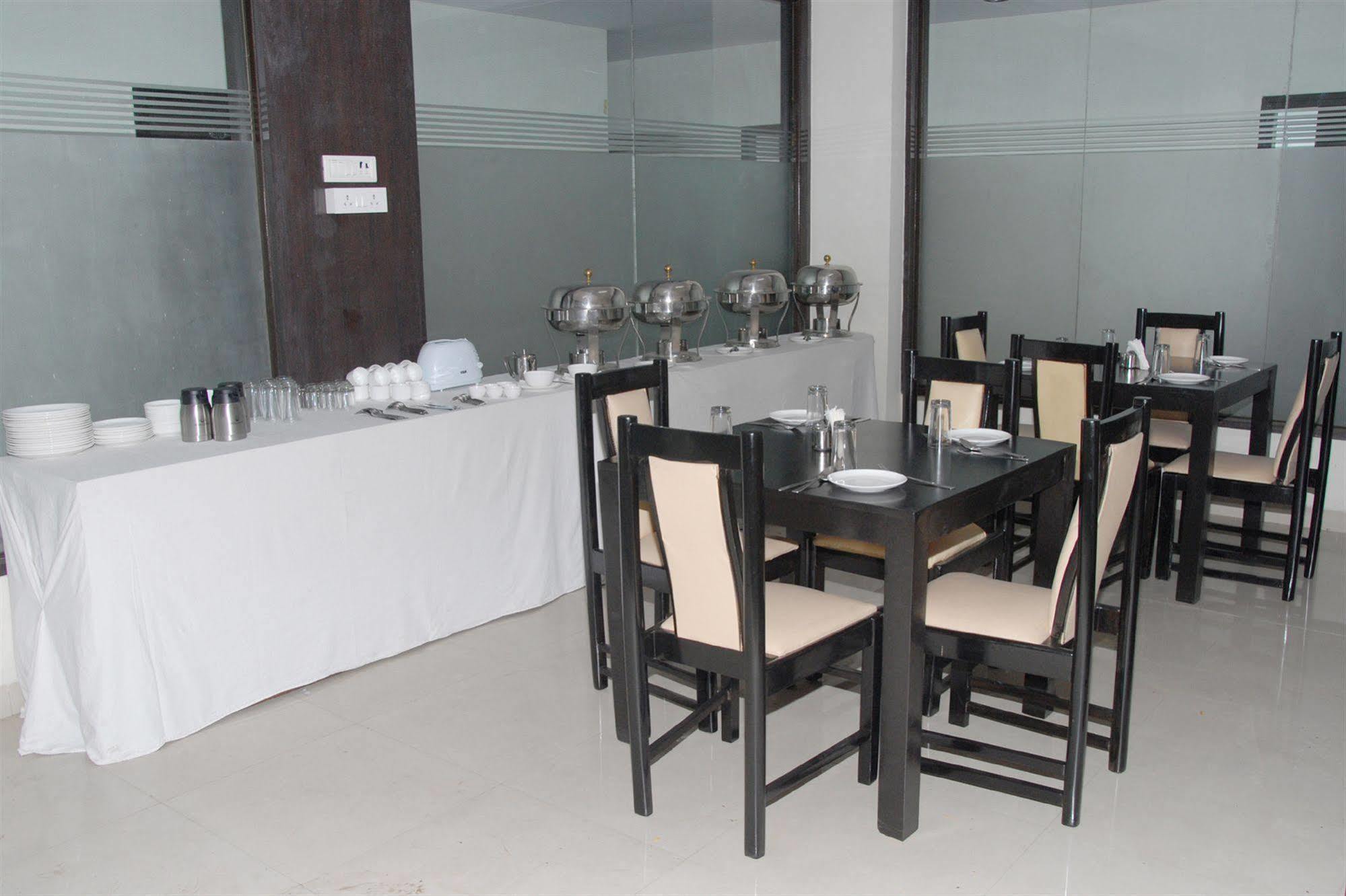 העיר בנגלור Hotel Enzo International מראה חיצוני תמונה