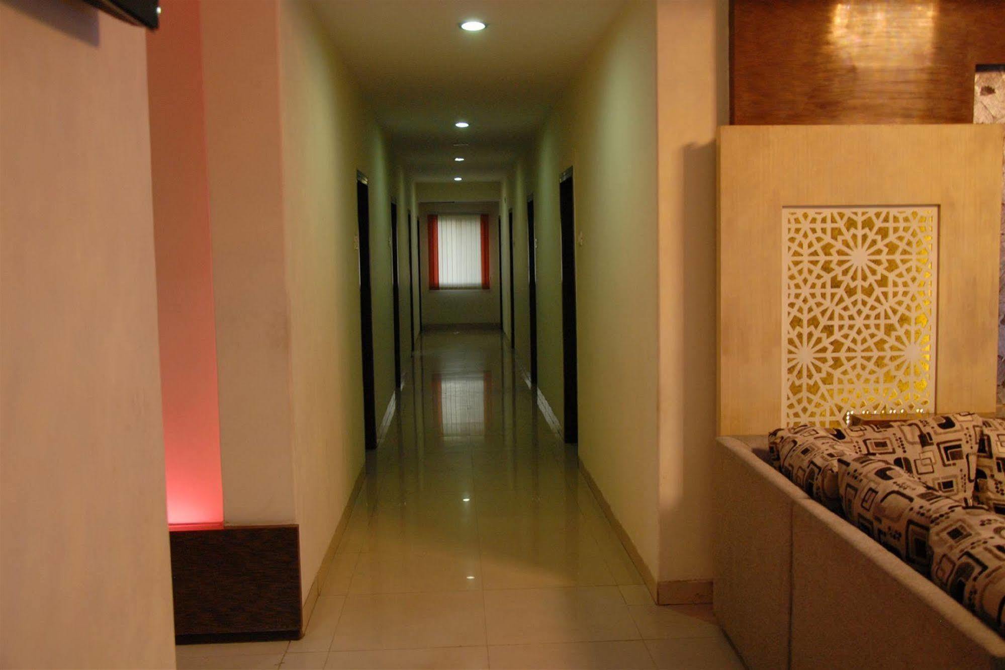 העיר בנגלור Hotel Enzo International מראה חיצוני תמונה